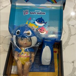 New In Box!! Pinkfong Baby Shark Doll - Green eyes (Brunette)